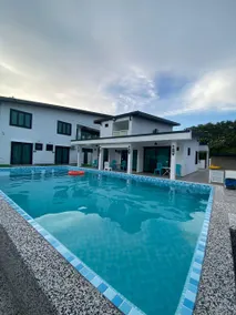 Mercu Staycation Homestay Pool (2+1rooms) - Image 3