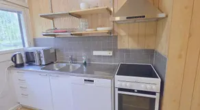 Cozy 2-Bedroom Apartment- 300m to Metro & Shops - Image 3