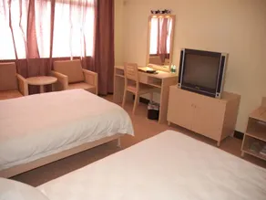 Yue Lai Yue Hotel - Image 4