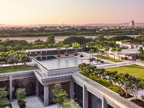 Mingalar Mandalay Hotel - Image 1