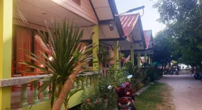 Black & White Bungalows - Image 4
