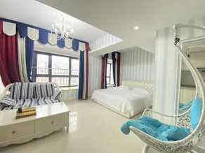 Enjoy Home Theme Hostel (Aoyuan Plaza Branch) - Image 2