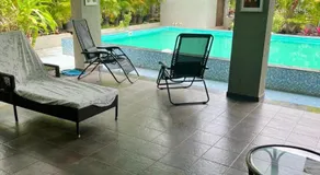 Neville's Villa - Pet friendly with Pool - Image 3