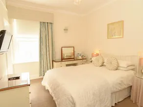 Sea Breezes Guest House - Image 3