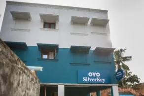 OYO SilverKey 78054 Murugan Rooms - Image 4
