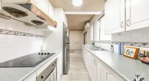 KozyGuru | Cabramatta | Spacious 3BR Townhouse - Image 3