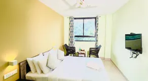 Hill Nest Premium Rooms By STAYVA - Image 2