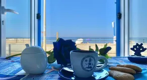 Blue Velvet - Image 4