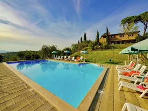 Farmhouse with air conditioning, private terrace and pool - Image 3