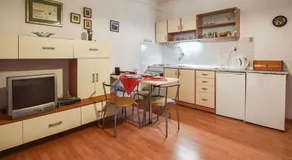 Appartamento con giardino, barbecue e terrazza | Vista sul giardino - Image 5
