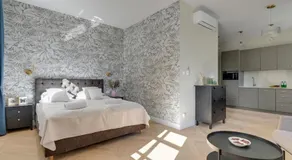 Budynek Dyrekcji by Browar Hevelius Apartments - Image 2