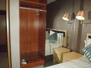 Aquarian Tide Hotel - Image 2
