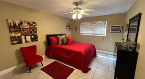Lovely 2 Bedroom Condo With Free Parking & Wifi!! - Image 2