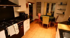 Redfearn Cottage - Image 2