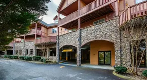 Higher Ground Condo with Mountain and Golf View - Image 3