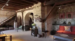 Emebed Posada - Image 2