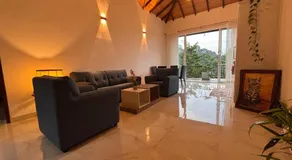 Chathu Holiday Home - Image 3