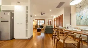 House of Fairy Wren -Charming Queenslander Cottage mins drive to Brisbane CBD and Gabba Stadium! - H - Image 3