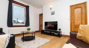 Nr Falkirk & Edinburgh 2BR Cottage Parking Wi-Fi - Image 2