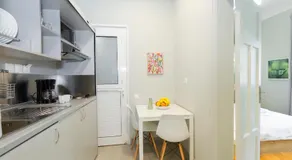 Acropolis Apartments - Image 4