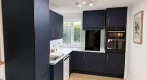 4 Bed House - Sleeps 10 - Pets - Parking - Wifi - Image 4