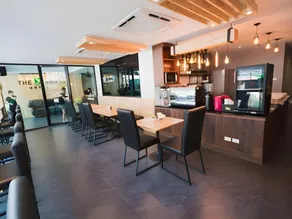 The Y Smart Hotel - Image 2