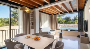 VICE VERSA -Seaside boutique Villa with Pool - Image 3