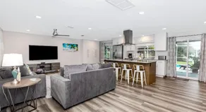 Modern Home Heated Pool Close to Beaches - Image 2