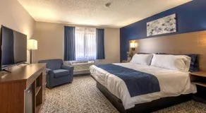 Hilltop Inn & Suites - Image 2
