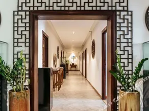 China Manor Hotel & Restaurant - Image 3