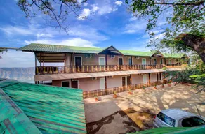Rainforest Resort & Spa - Valley View Resort - Image 3