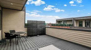 Luxury Townhouse with Fireplace Rooftop Deck Close to Downtown-Family Friendly - Image 4