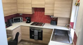 Hilton House - Image 4