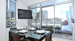 Yonge Suites Apart Hotel - Image 3