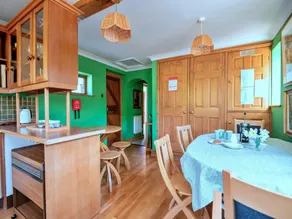 Holiday Home in Mid Wales with Countryside Views - Image 4