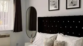 Modern 2-Bed Flat, Spacious, near Harry Potter Studio - Image 2