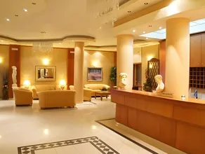 Elektra Beach Hotel - Image 2