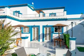 Akis Villa Studios & Apartment with Pool by Hotelius - Image 4