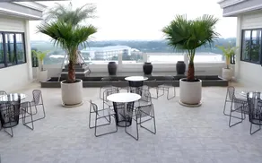 The Grantage Hotel & Sky Lounge - Image 5