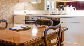 Mervue Apartment, 4 Causeway View, Portrush - Image 5
