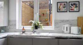 Entire 3 Bedroom House in London - Canning Town, City Airport, London ExCel - Image 5