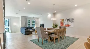 Stunning Living Near City Attractions - Image 4