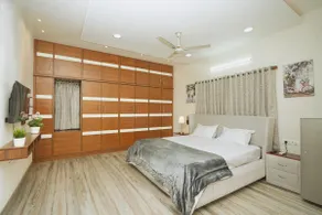 Pent House - Studio Room - Image 2