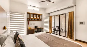 Glass River Retreat by Alaya Stays 4-BHK Riverside Getaway with Private Pool, Lakeside Sit-Out & Lounge Area Near Aluva Railway & Metro Station - Image 2
