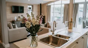 Casa Di Lusso - Stylish Hot Tub Lodge - Lincolnshire Retreat - Image 5