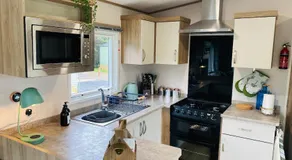 The Sanctuary Holiday Home - Escape the Ordinary - Image 5