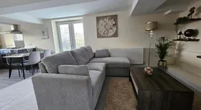 Pancinos Guest House Newmarket High Street - Image 3