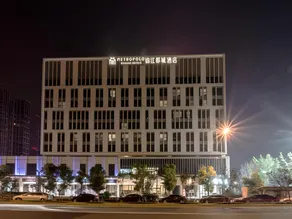 Metropolo, Jiangyin Wanda Plaza-Chengjiang - Image 4