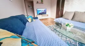 Sunny Apartment - Image 2