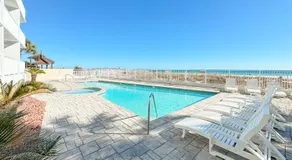 Fourwinds 803-Beachfront condo l Hall Bunks l less crowded beaches Views - Image 4